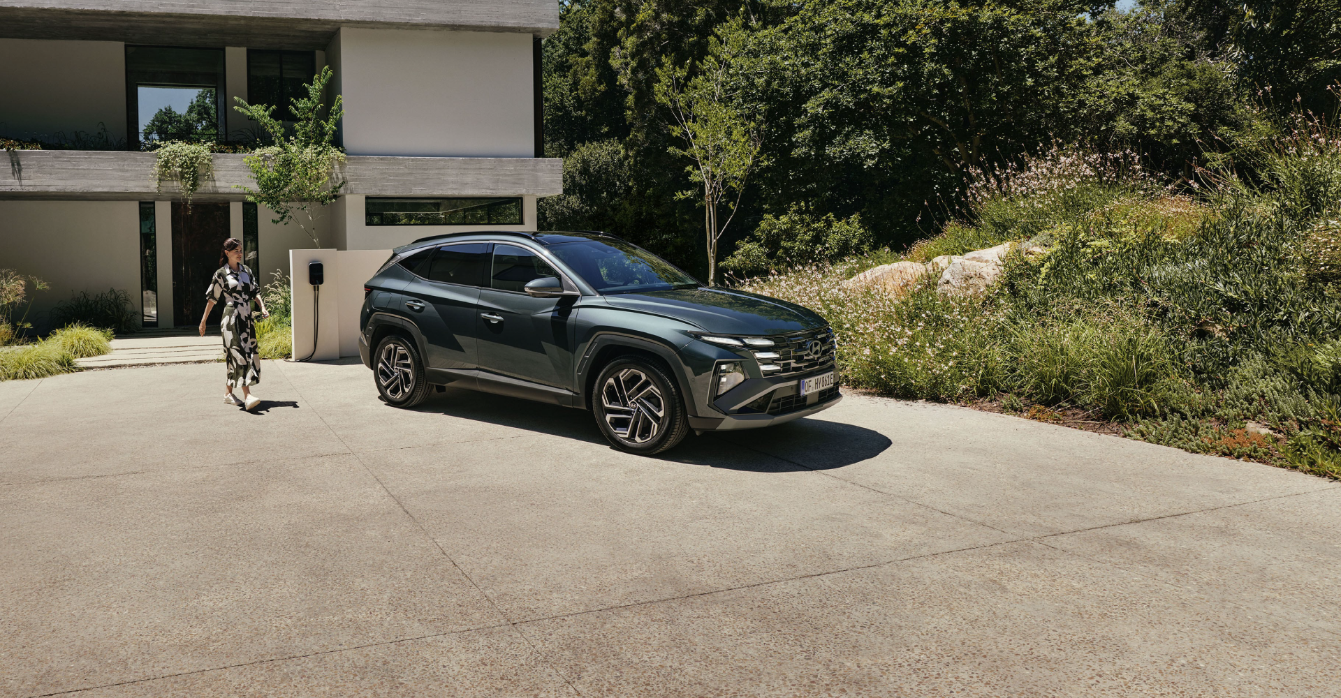 tucson plug in hybrid design